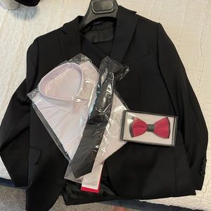 Boys tuxedo-never worn